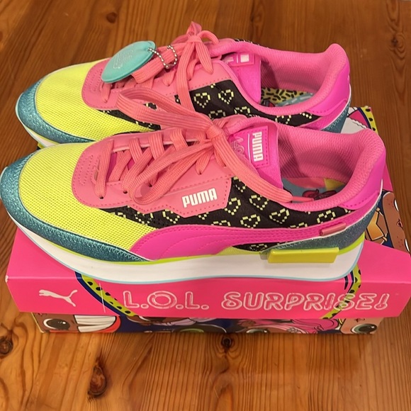 Puma Future Rider x LOL Surprise Shoes Youth 7C Pink Yellow Sneakers new w/box - Picture 7 of 13